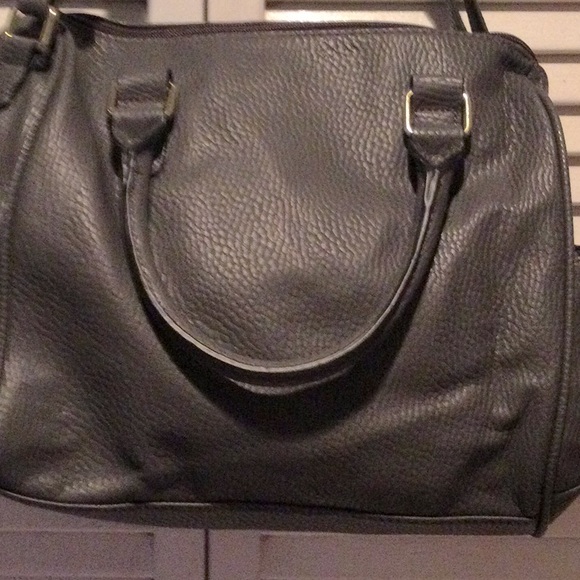No name charcoal gray bag with lots of room. - Picture 3 of 4